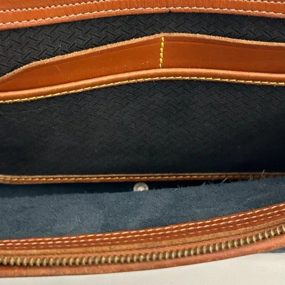 Vintage Dooney & Bourke All Weather Leather Crossbody/Satchel in Dk Blue/Tan - Picture 15 of 16